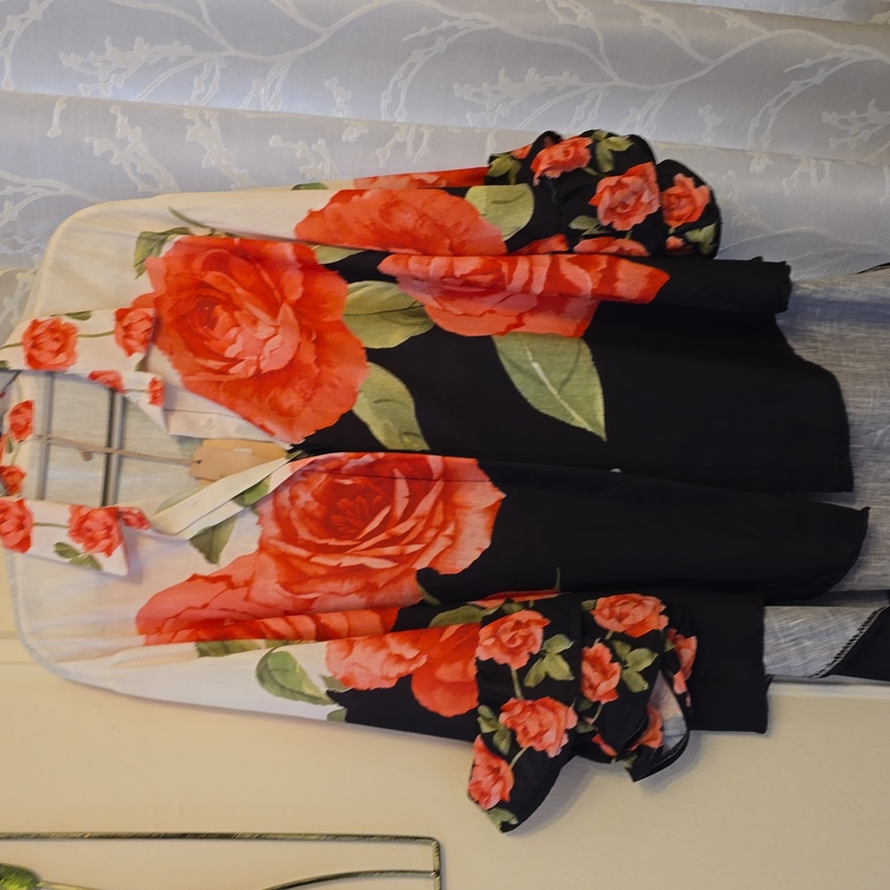 NWT BLOUSE from European designer Zeta Otto 0rg.$99